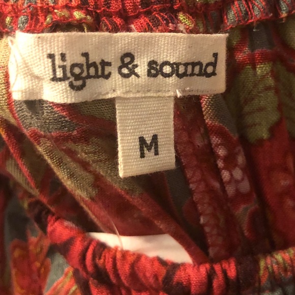 Lovely off the shoulder dress - Picture 5 of 6